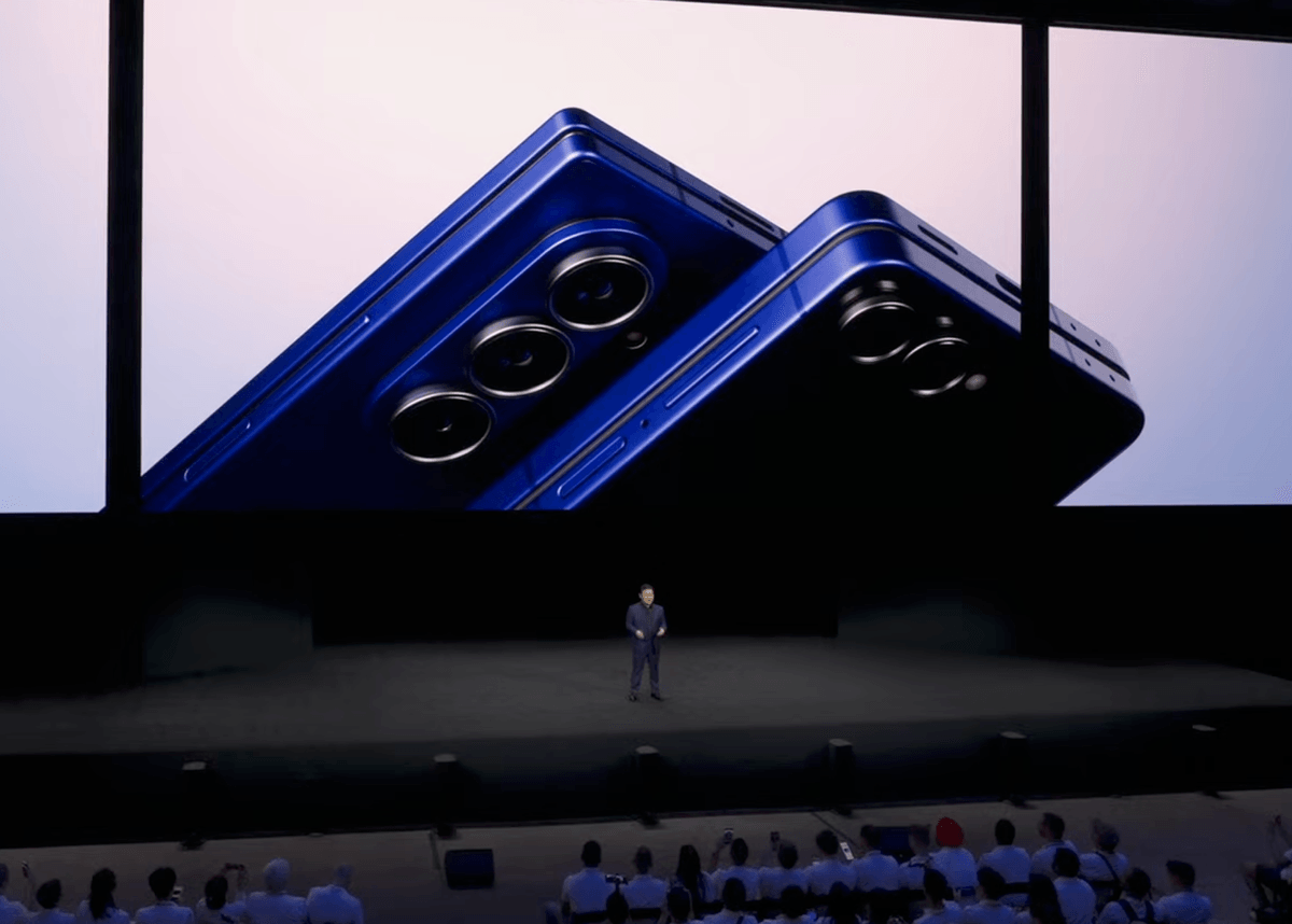Noul design ultra-subțire al Galaxy Z Fold 7