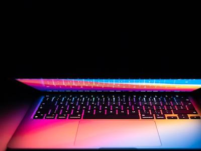 Apple Plănuiește Lansarea unui MacBook Ieftin cu Procesor de iPhone A18